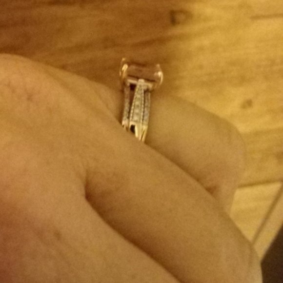 1.50ct morganite, 14k solid rose gold, diamond ring size 5. - Picture 9 of 10